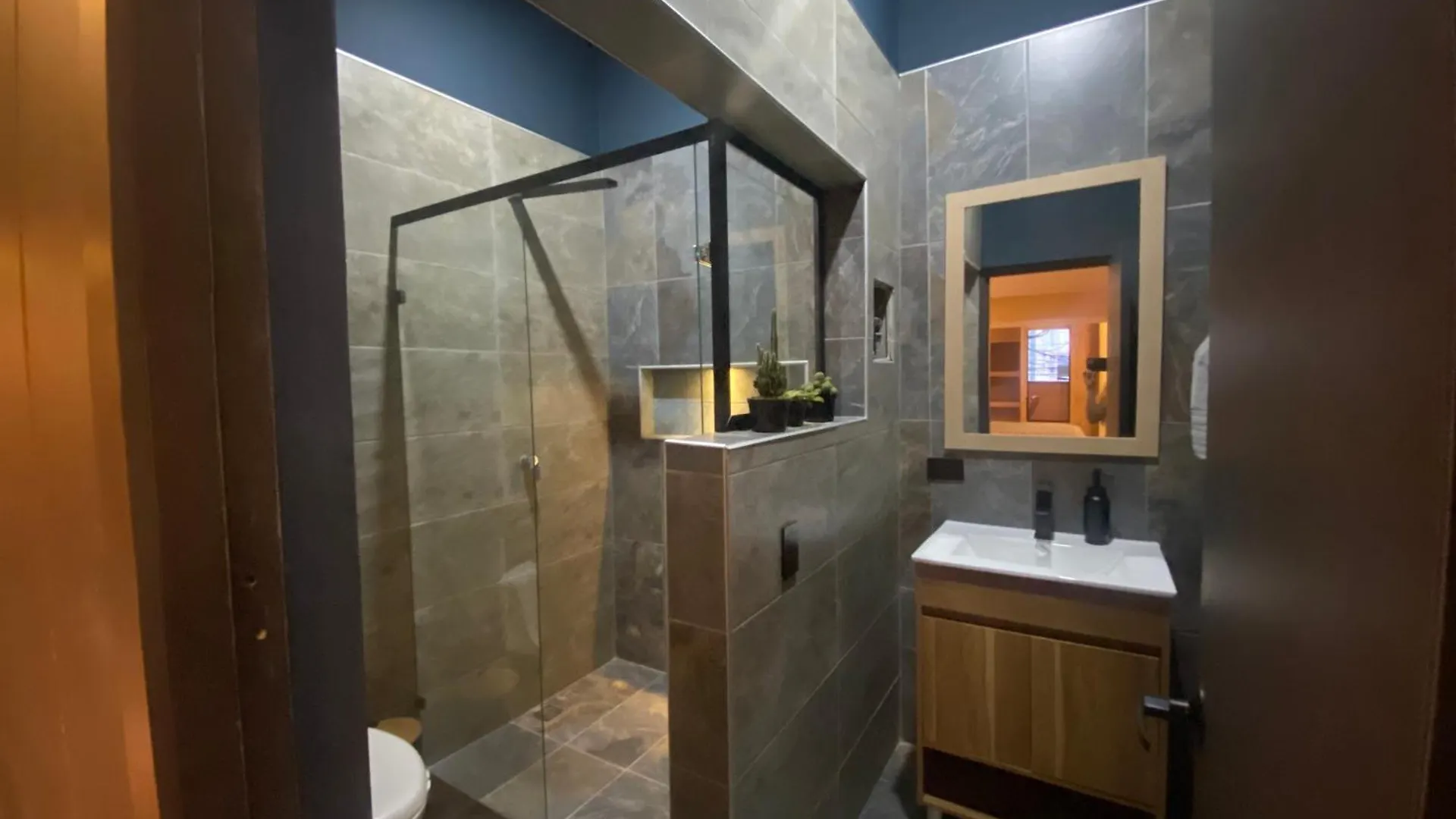 Mardi Suites Medellin Apartment