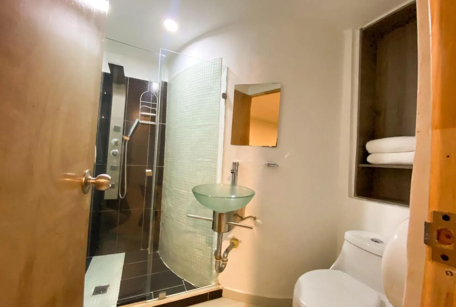 Mardi Suites ميديلين